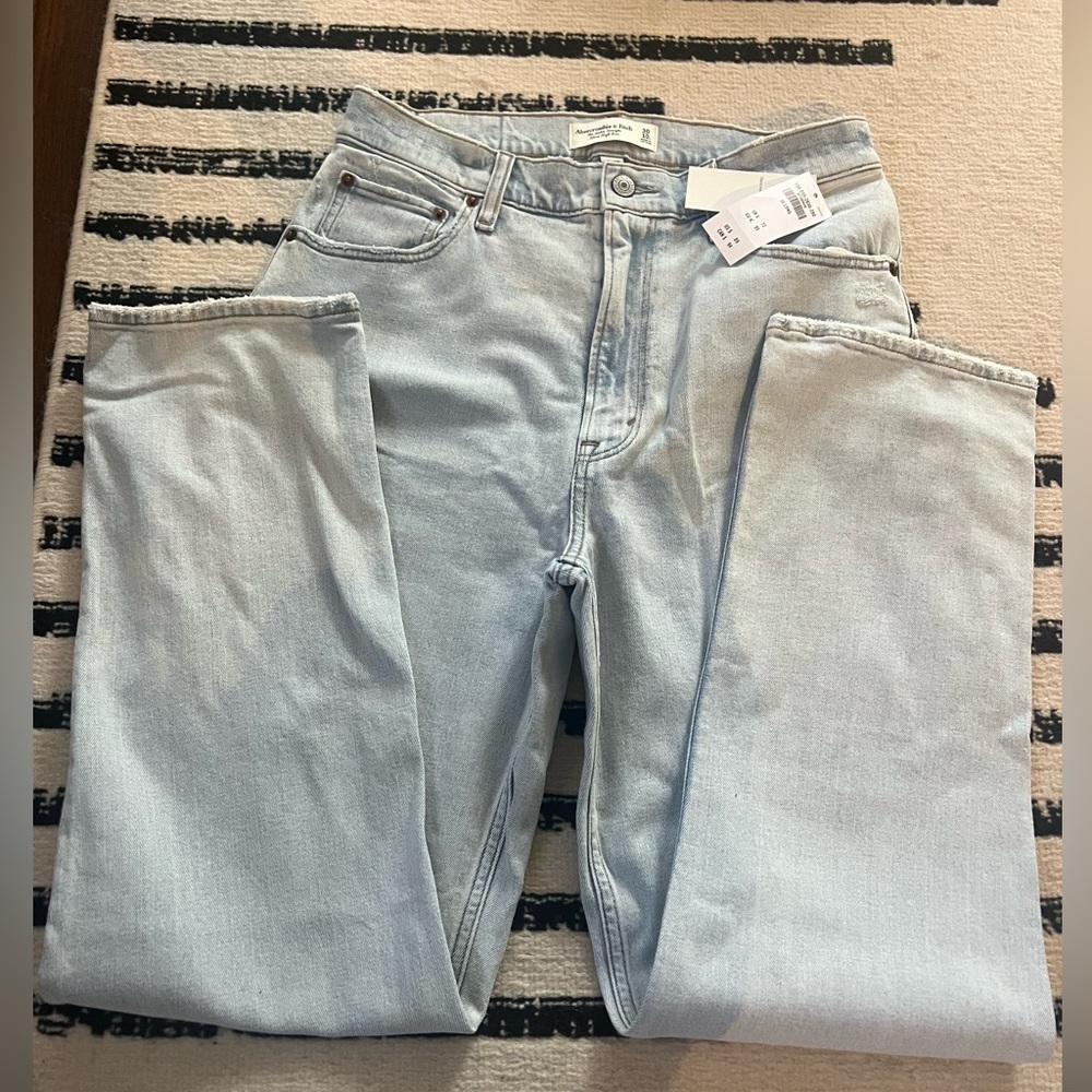 Abercrombie Ankle Straight Jeans
